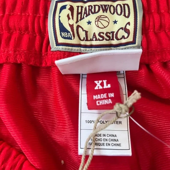 NBA Philadelphia 76ers Mitchell & Ness Shorts - Picture 7 of 7